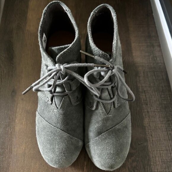 Toms Suede Ankle Boots - Picture 1 of 4